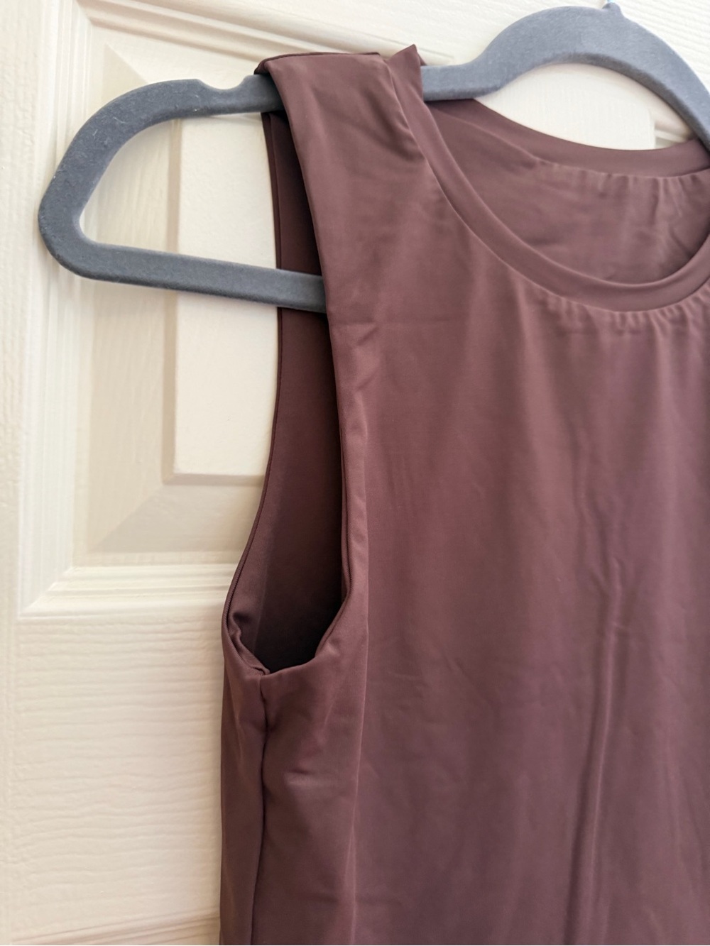 Vitality Atmos Cropped Tank—Espresso - Picture 3 of 5